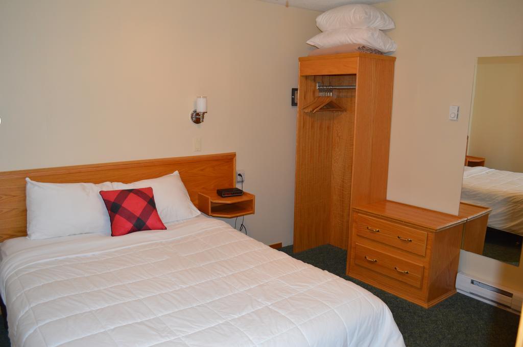 Motel Tyrol Radium Hot Springs Quarto foto