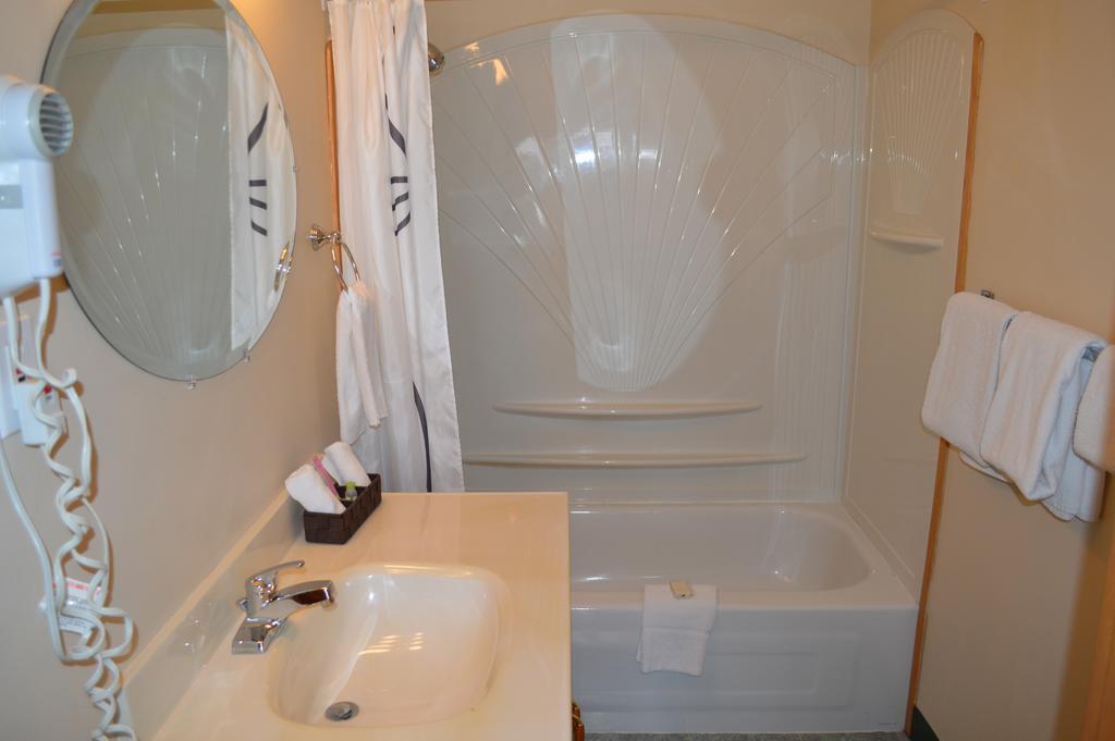 Motel Tyrol Radium Hot Springs Quarto foto