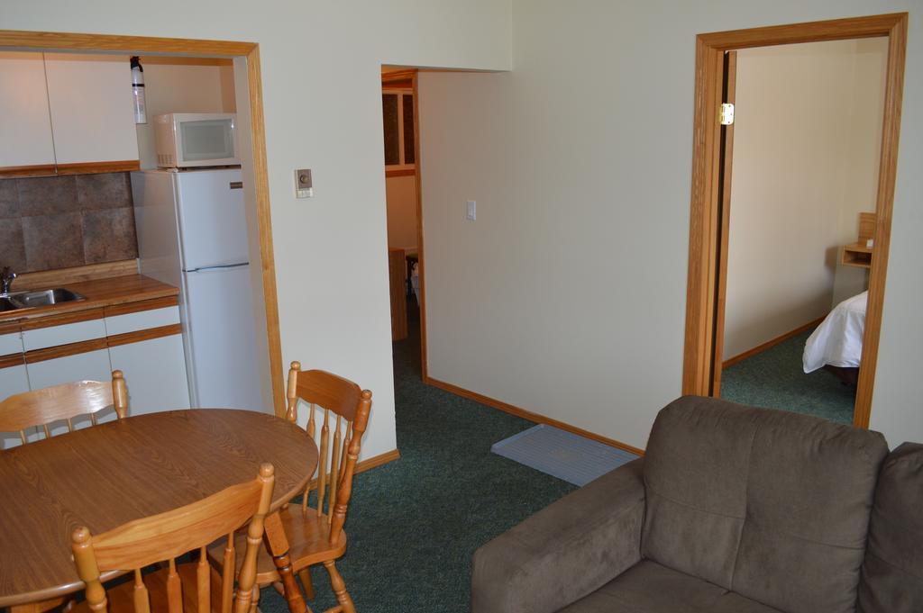 Motel Tyrol Radium Hot Springs Quarto foto