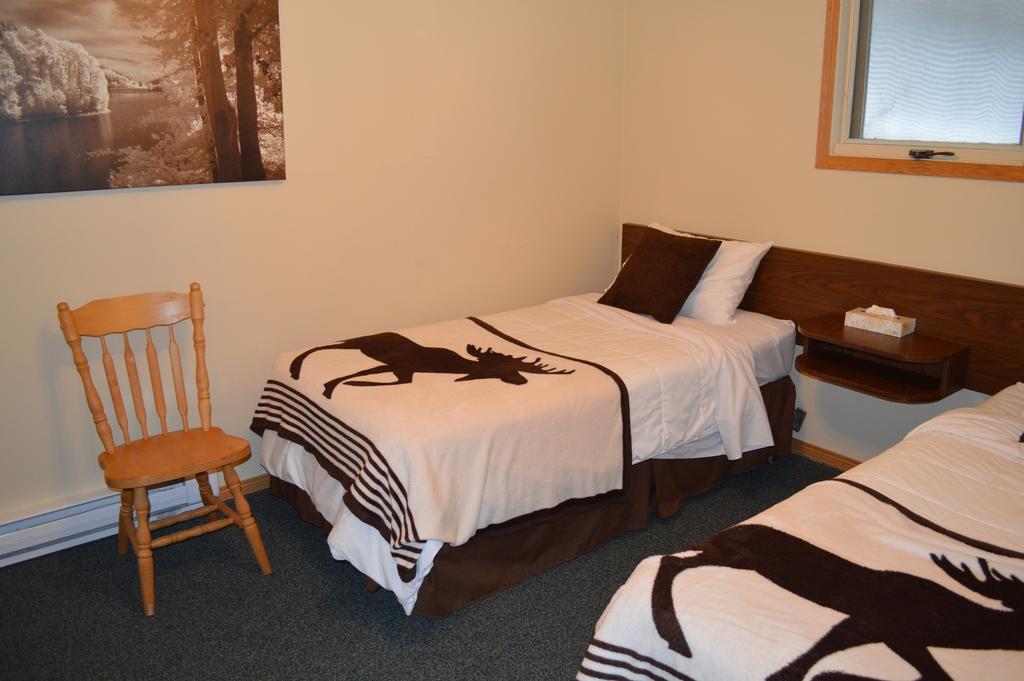 Motel Tyrol Radium Hot Springs Quarto foto