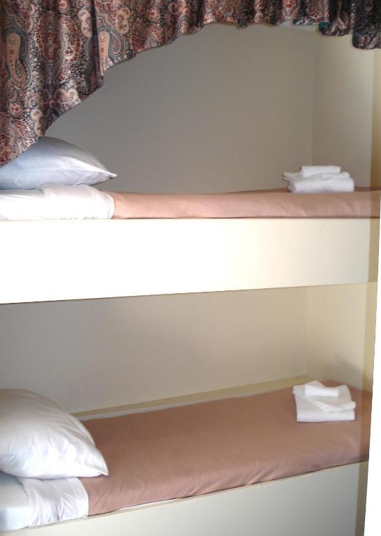 Motel Tyrol Radium Hot Springs Quarto foto